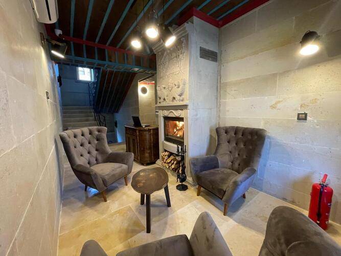Leda Stone House