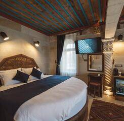 $item['hotel']['name']