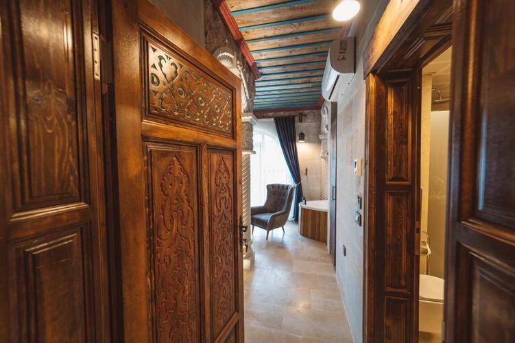 Leda Stone House
