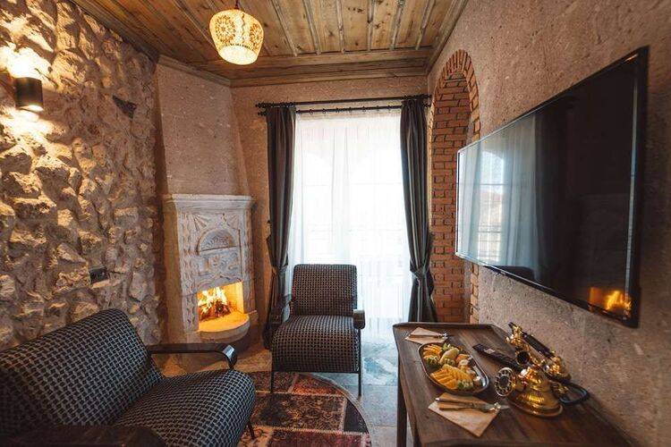 Alin Stone House