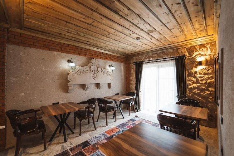 Alin Stone House
