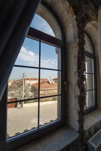 Alin Stone House