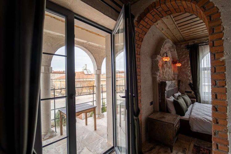 Alin Stone House