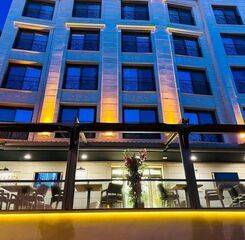 $item['hotel']['name']