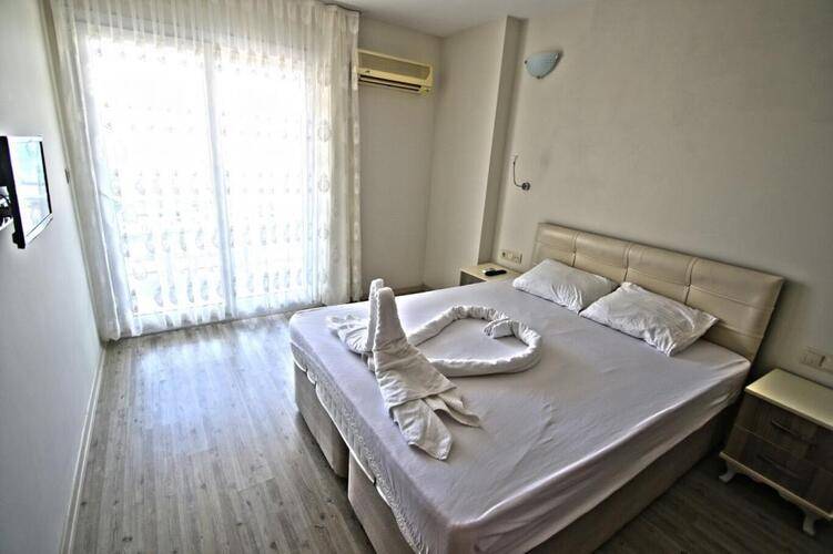 Ozguzelcamli Otel