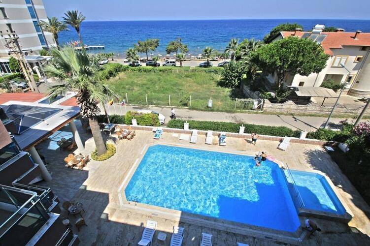 Ozguzelcamli Otel