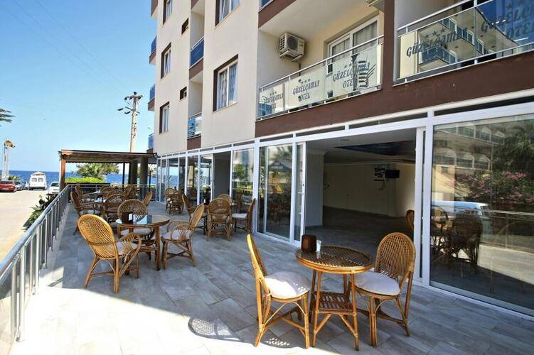 Ozguzelcamli Otel