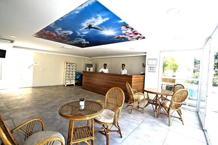 Ozguzelcamli Otel