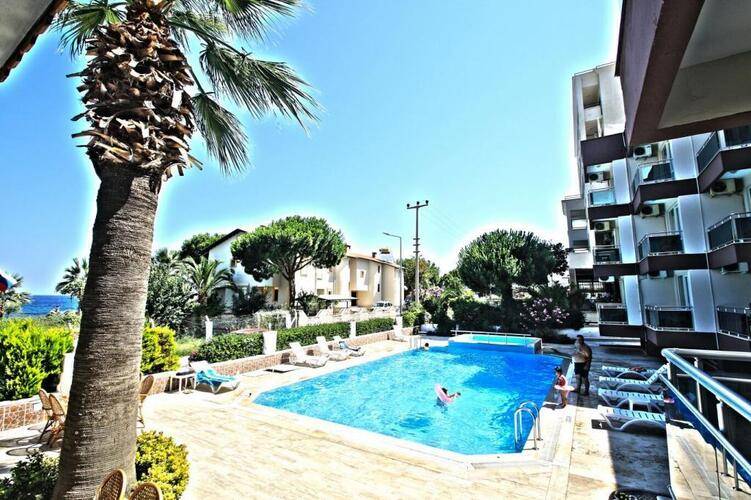 Ozguzelcamli Otel
