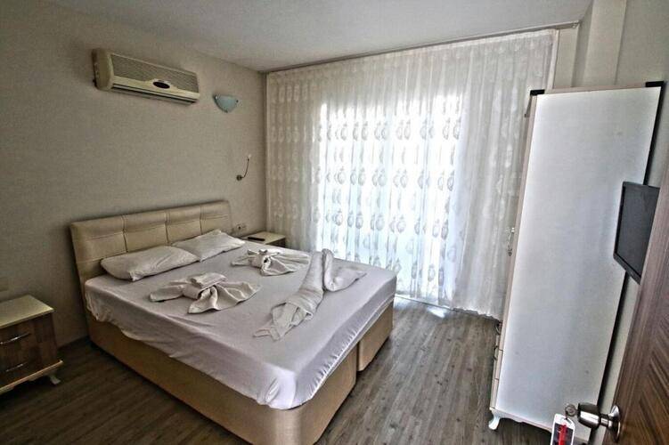 Ozguzelcamli Otel