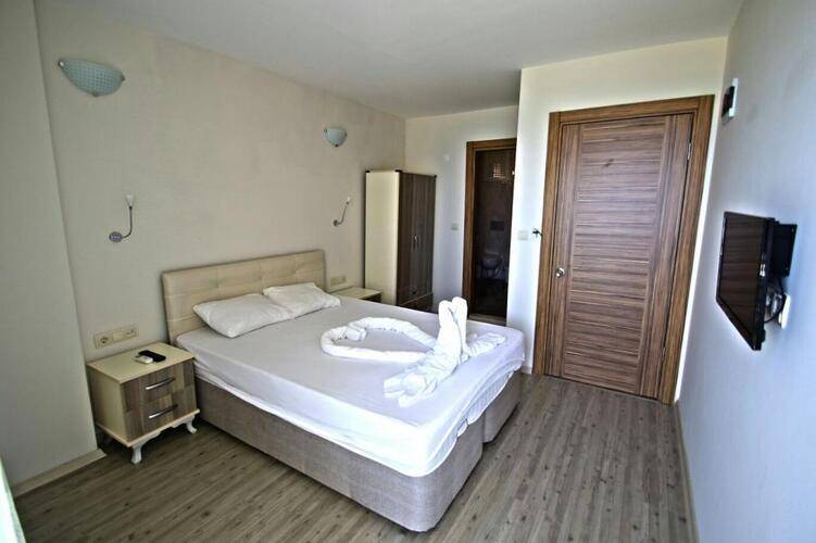 Ozguzelcamli Otel