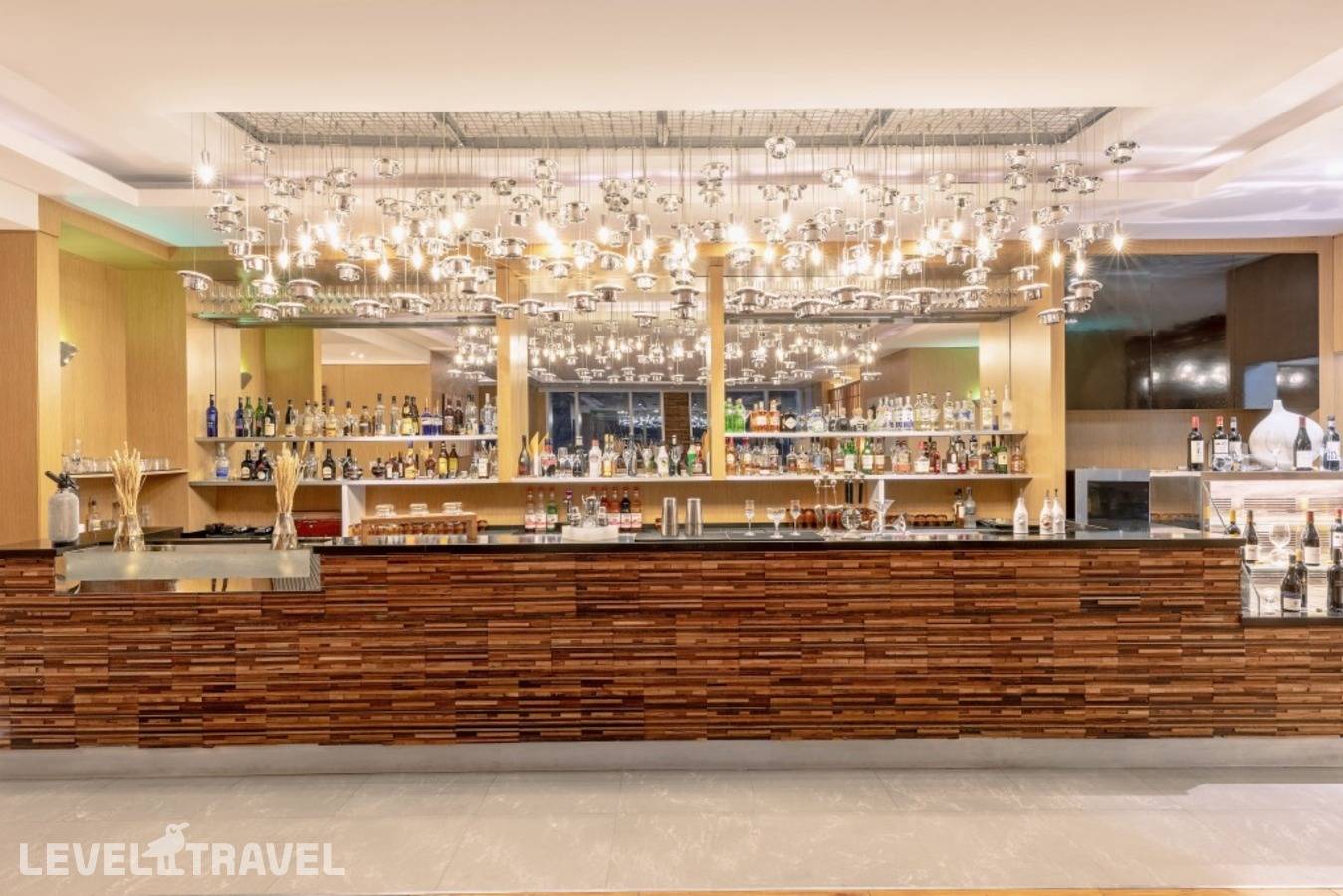 фотографии отеля V Hotel Dubai Curio Collection By Hilton в ОАЭ(Бизнес Бей) - фото №15