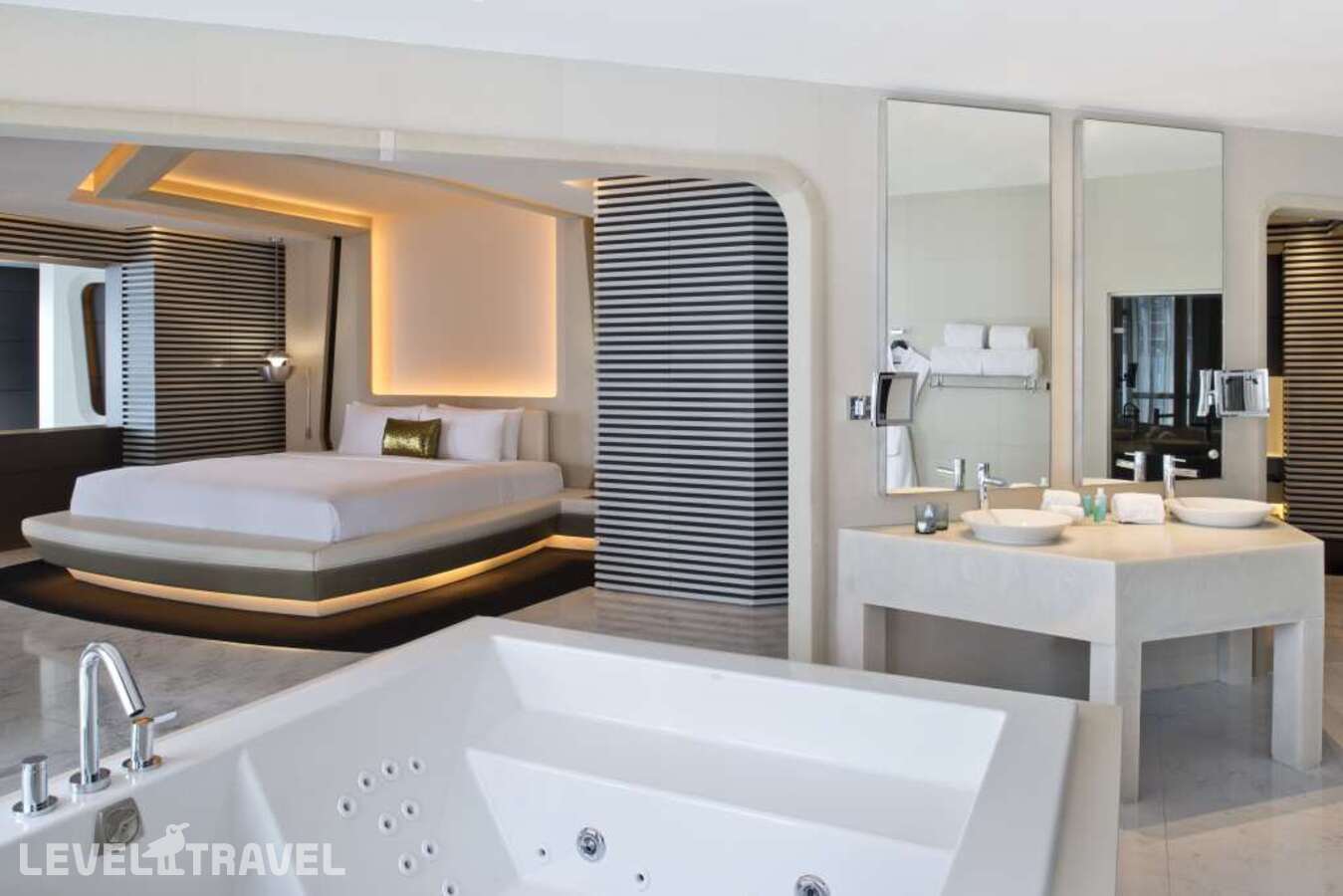 фотографии отеля V Hotel Dubai Curio Collection By Hilton в ОАЭ(Бизнес Бей) - фото №22