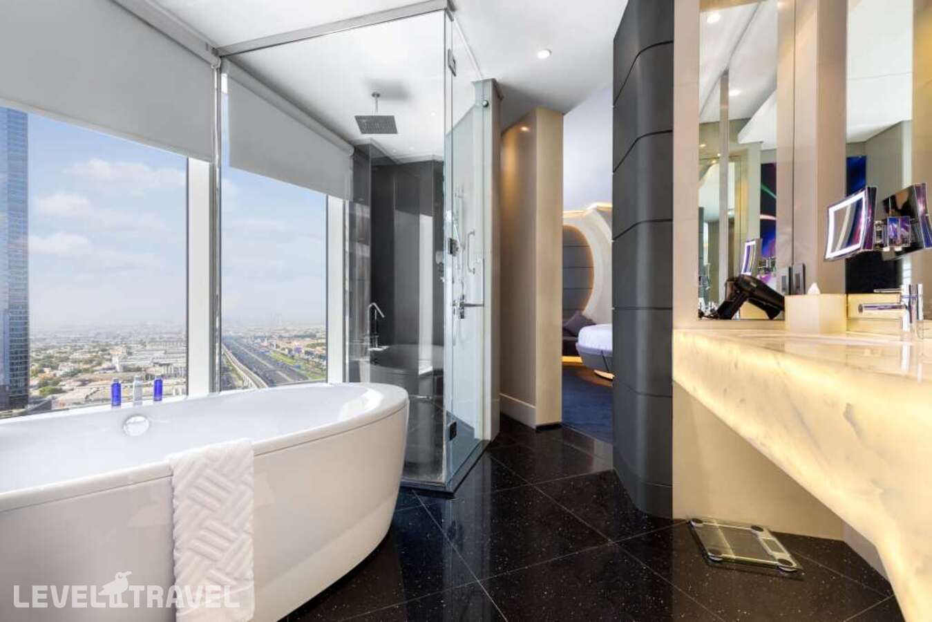 фотографии отеля V Hotel Dubai Curio Collection By Hilton в ОАЭ(Бизнес Бей) - фото №32