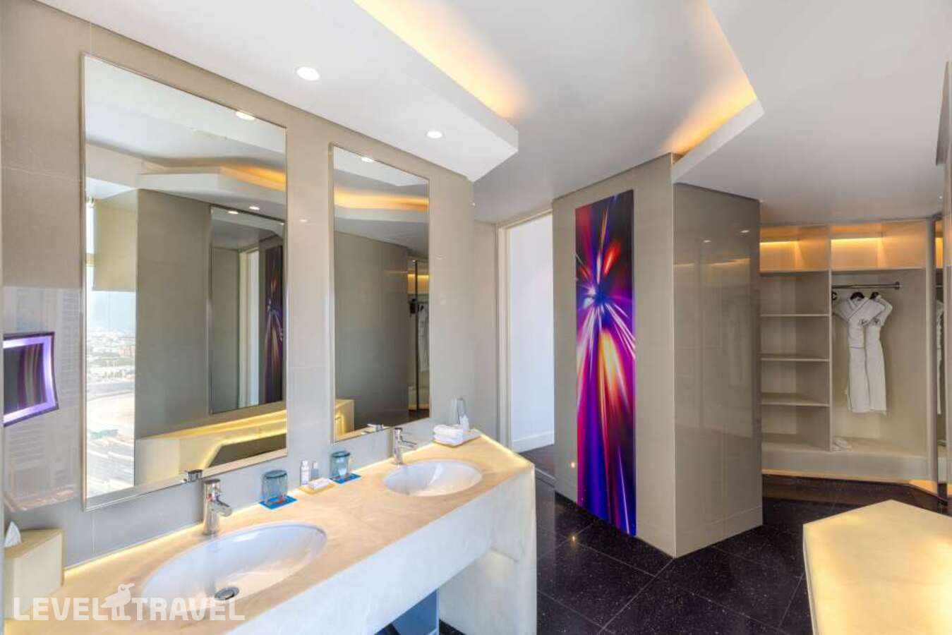 фотографии отеля V Hotel Dubai Curio Collection By Hilton в ОАЭ(Бизнес Бей) - фото №24