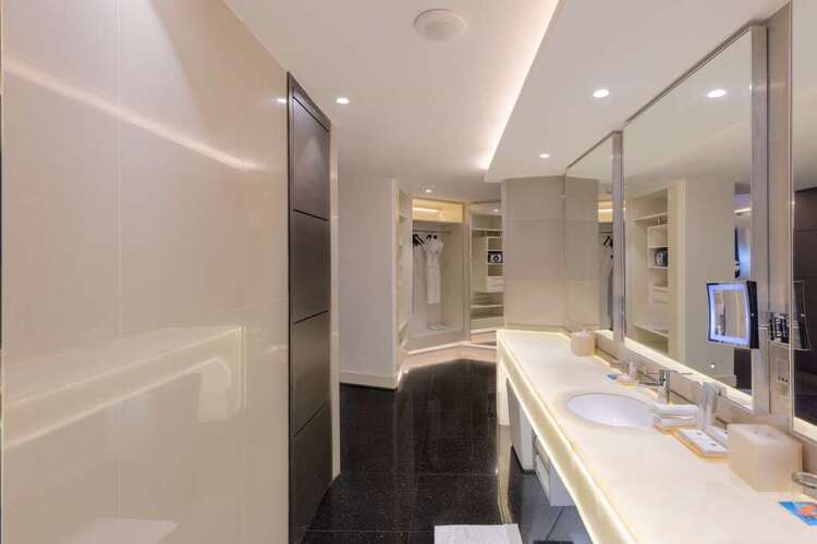 V Hotel Dubai Curio Collection By Hilton