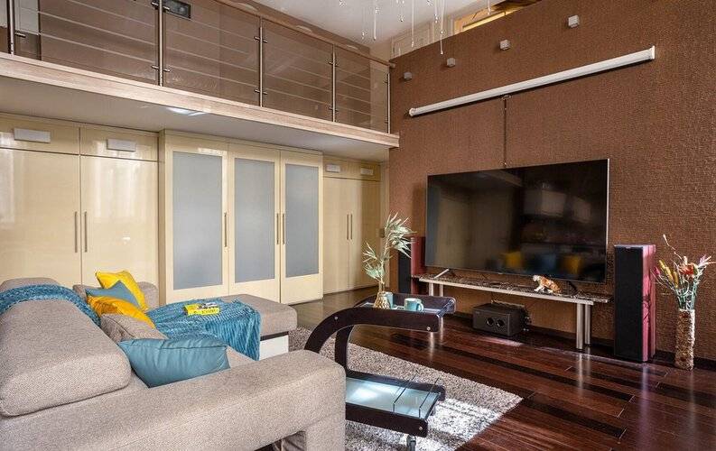 Myhomeyourhome На Таврической 11