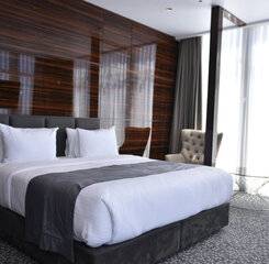 $item['hotel']['name']