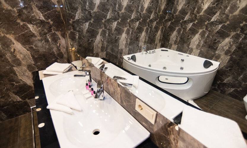 Gallery Art Hotel