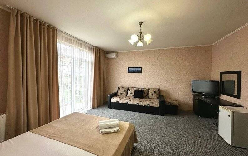 Александрия Лоо