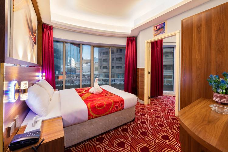 Tanha Hotel