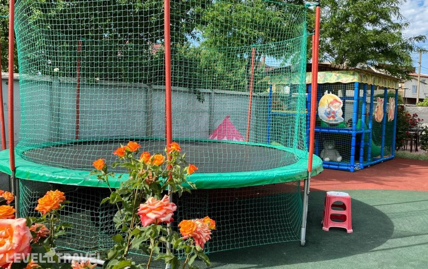 фотографии отеля Гостевой Lом Ромполь в Россия(Новофедоровка) - фото №6