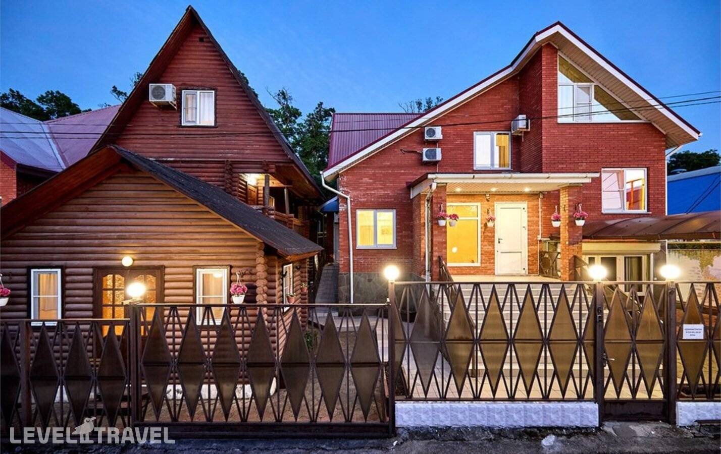 фотографии отеля Солнечный Гостевой Дом в Россия(Геленджик) - фото №1