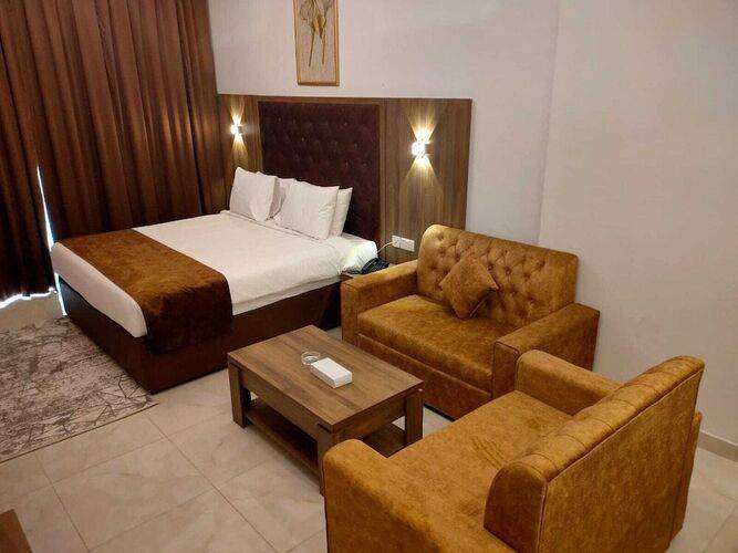 New Dream Plaza Hotel Apartment Llc