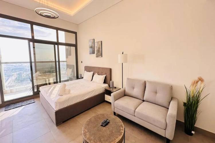 Upscale Apartment At Oval Tower Near Downtown
