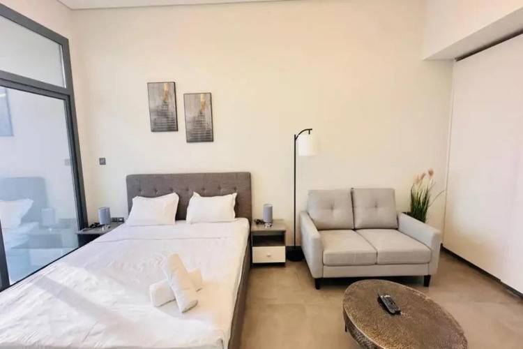Upscale Apartment At Oval Tower Near Downtown