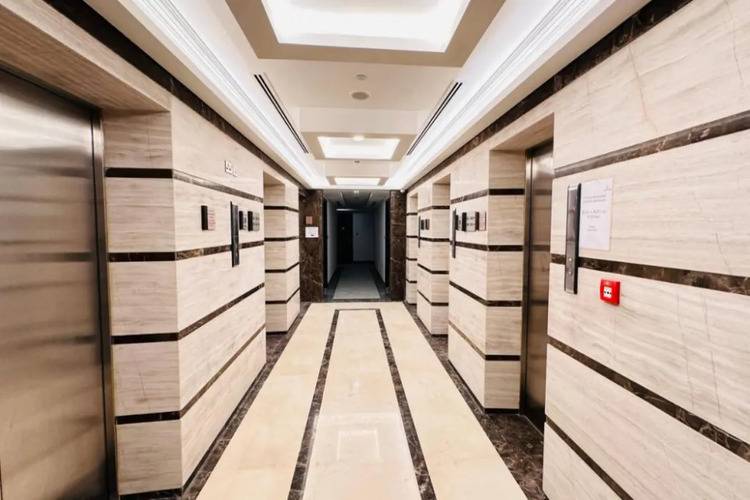 Upscale Apartment At Oval Tower Near Downtown