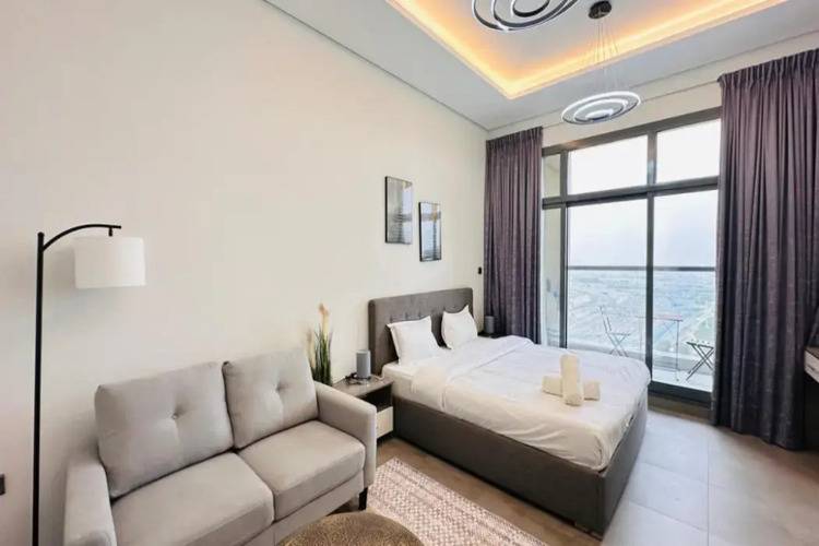 Upscale Apartment At Oval Tower Near Downtown