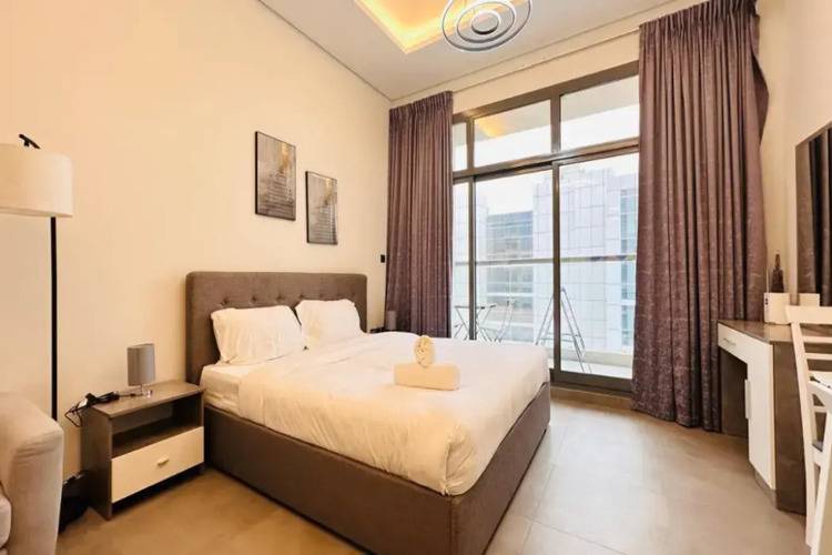 Upscale Apartment At Oval Tower Near Downtown