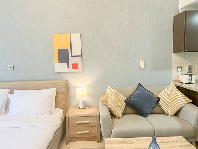 Cosmos Living Spacious Studio With Balcony