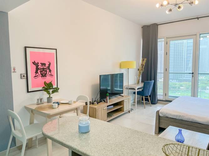 Cosmos Living Spacious Studio With Balcony