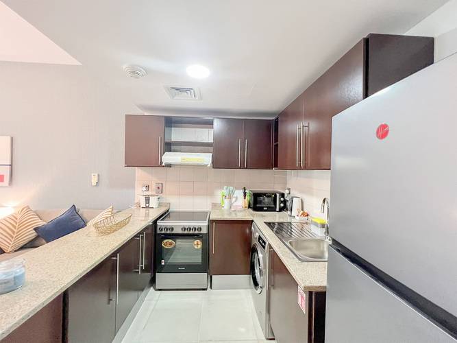 Cosmos Living Spacious Studio With Balcony