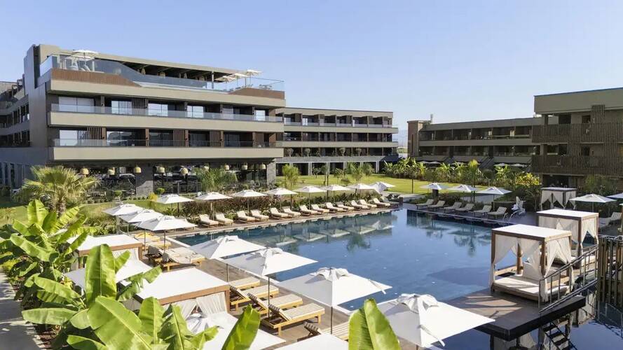 Jacaranda Luxury Resort