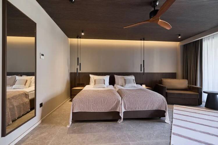 Jacaranda Luxury Resort