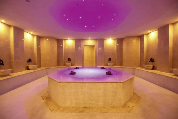 Jacaranda Luxury Resort