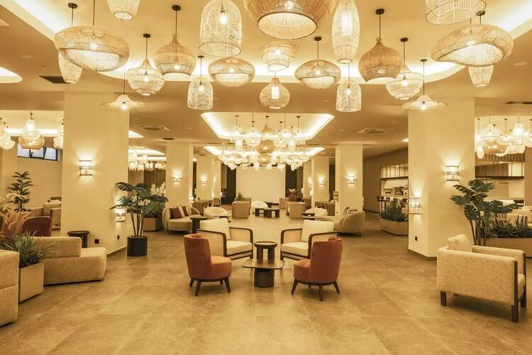 Jacaranda Luxury Resort