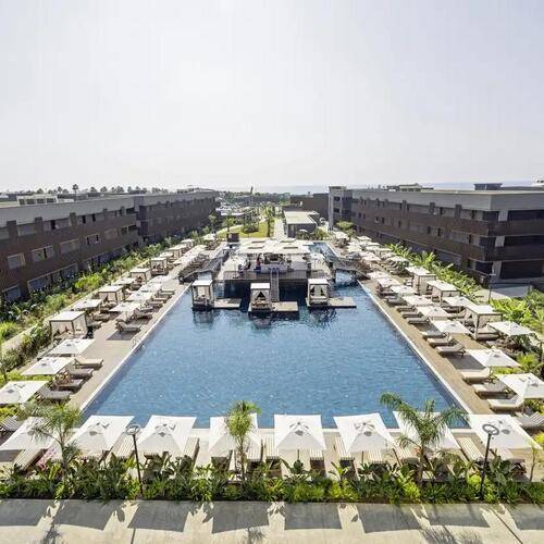 Jacaranda Luxury Resort