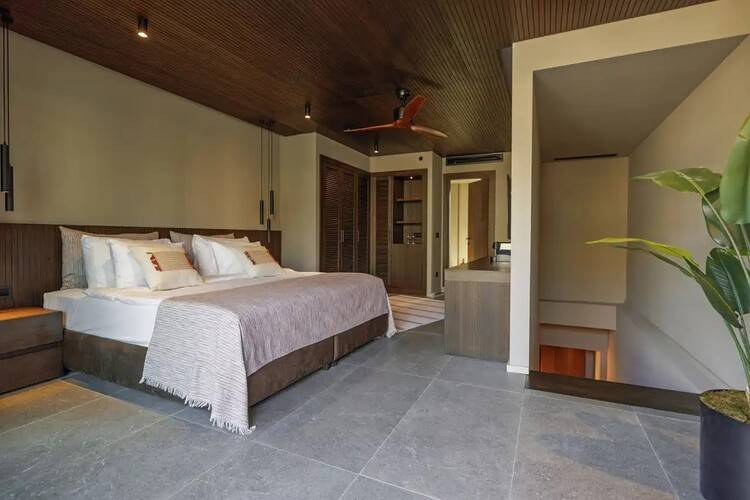 Jacaranda Luxury Resort