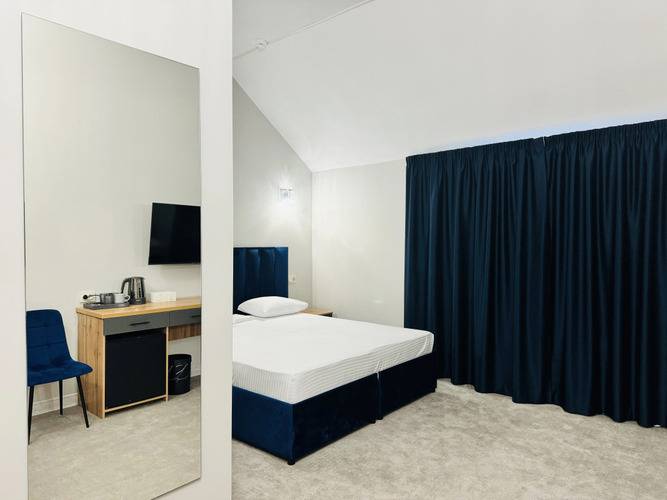 Отель 6 Rooms