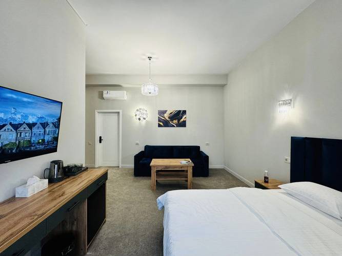 Отель 6 Rooms