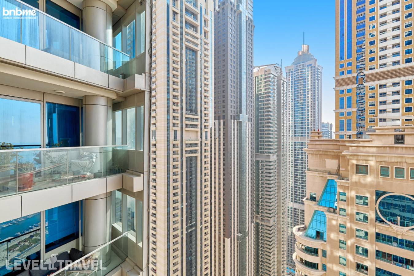 фотографии отеля Bnbmehomes 54th Floor 5407 в ОАЭ(Дубай Марина) - фото №24