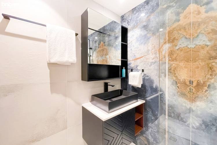 Апартаменты Upscale Modern Designer Interiors 1902