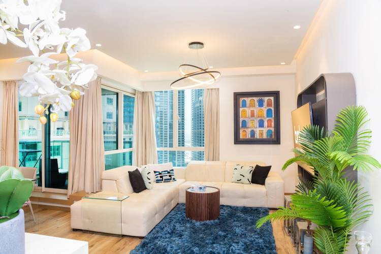 Апартаменты Upscale Modern Designer Interiors 1902
