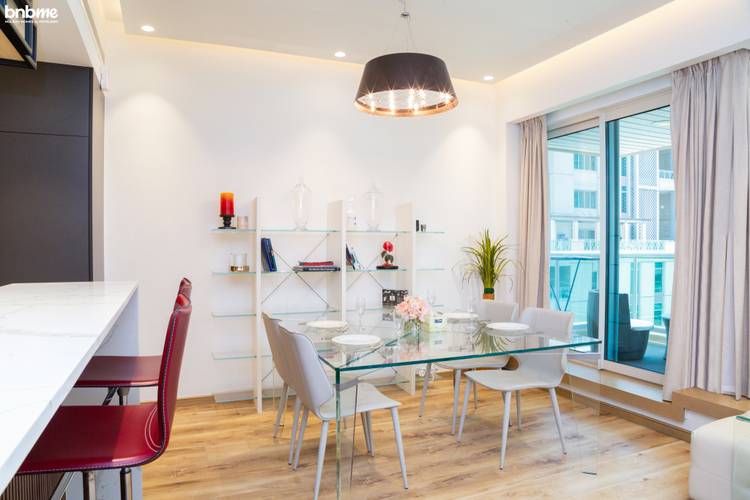 Апартаменты Upscale Modern Designer Interiors 1902