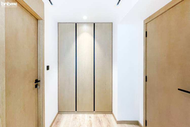 Апартаменты Upscale Modern Designer Interiors 1902