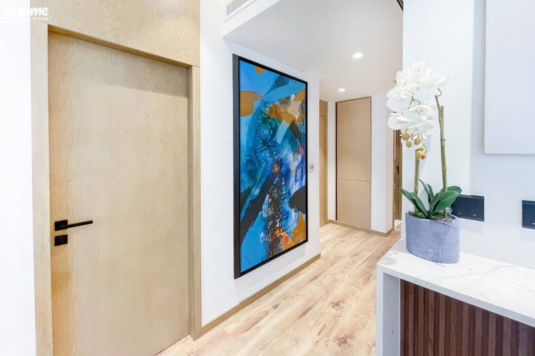 Апартаменты Upscale Modern Designer Interiors 1902